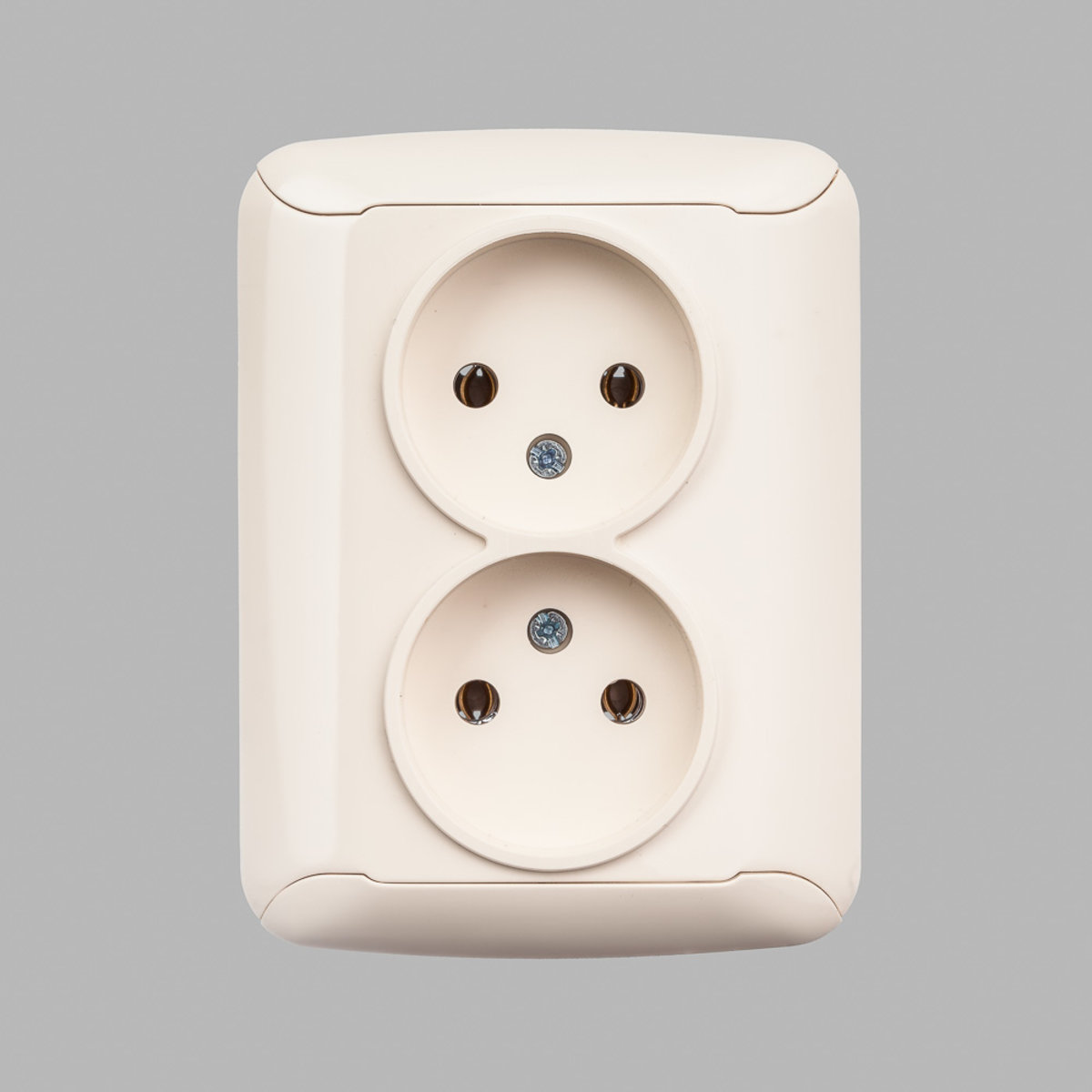 Тонкая наружная розетка. Gunsan розетки и выключатели. Розетка duwi 26486 6. Розетки и выключатели. Розетки хорошие отзывы.